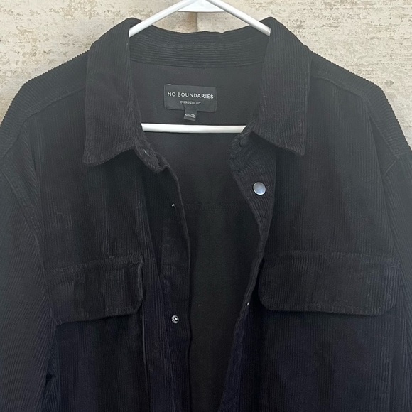 NWT Corduroy Shacket Snap Up Black Front Pockets Oversized Fit No Boundaries - Picture 2 of 15